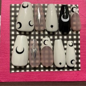 Black and White Moon Press On Nail Set - Size Large - #004